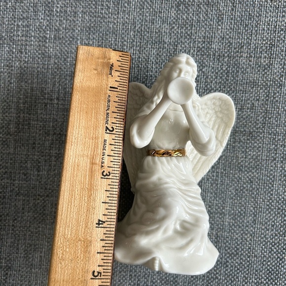 Lenox Angel With Horn Figurine Porcelain with Gold Trim Vintage Christmas - Picture 9 of 10